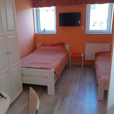 Wynajem Apartamentow I Pokoi. Apartment Ustronie Morskie Exterior photo
